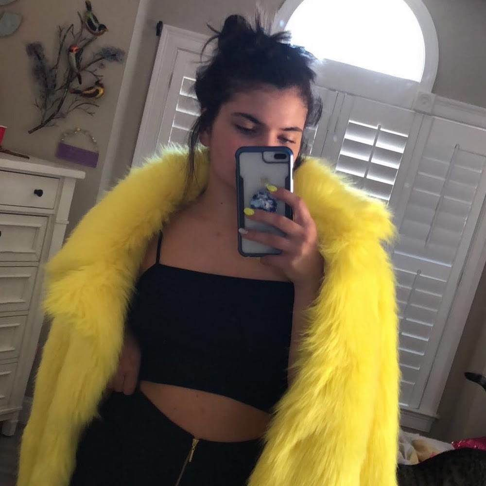 Meet your Posher, Bella